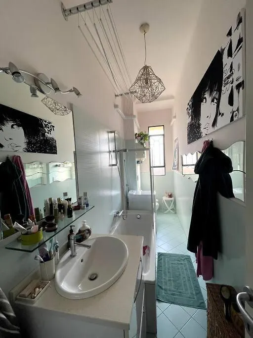 Casa Sofia Design & Cat Apartment Milan Italy