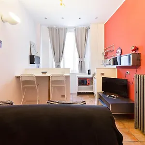 Cosy Nest Isola District Heart Apartamento